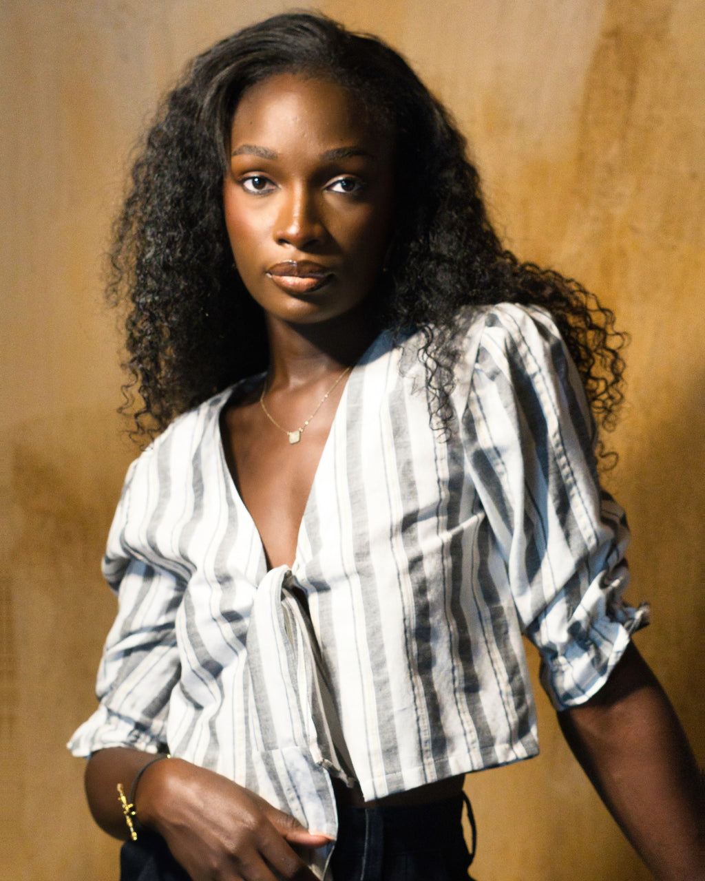 Chemisier à Noeud, Manche Bouffante Raye Blanc Noir